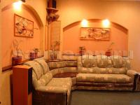 Сауна "на Котова 16" - большая гостиная с камином и бильярдом