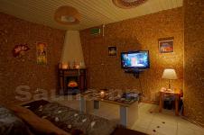 Сауна «Тайская экзотика» в отеле "Волна" - гостиная с караоке и камином
