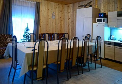 База отдыха Дом у Озера - Заозёрный дом - банкетный стол на 10 гостей