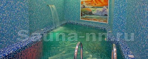 Mushuk ochildi, modellarning pornografik fotosuratlari